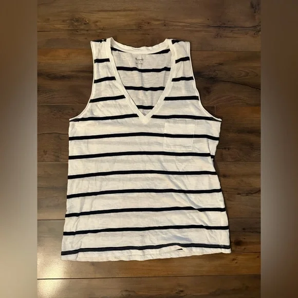 Madewell Black & White Striped V-Neck Pocket Tank – Size Small - Picture 3 of 7